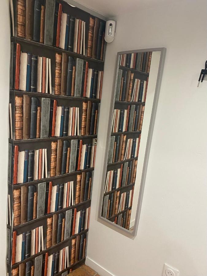 Appartamento Studio Au Coeur De Parigi Esterno foto