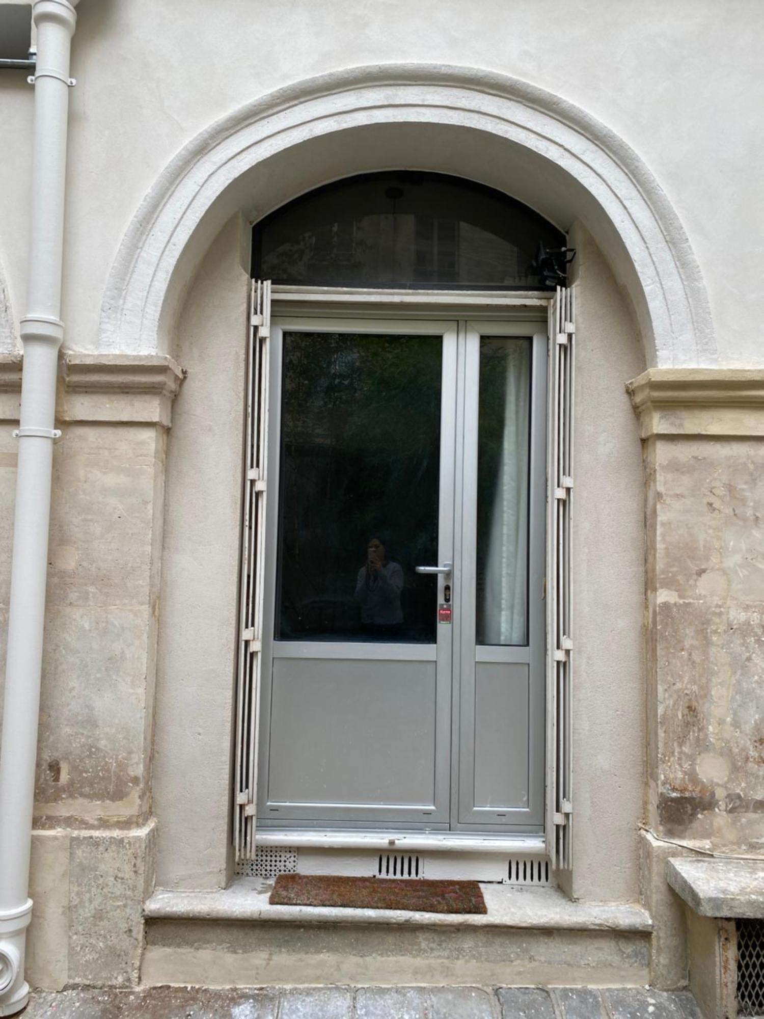 Appartamento Studio Au Coeur De Parigi Esterno foto